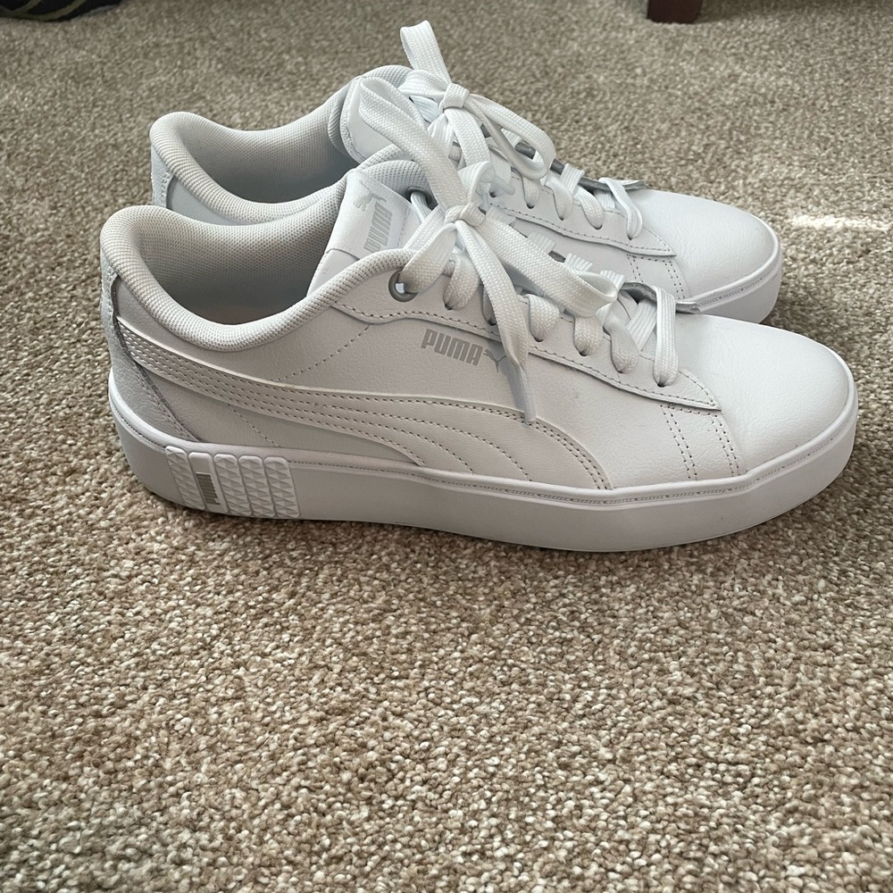 Puma Smash sneakers women’s size 10